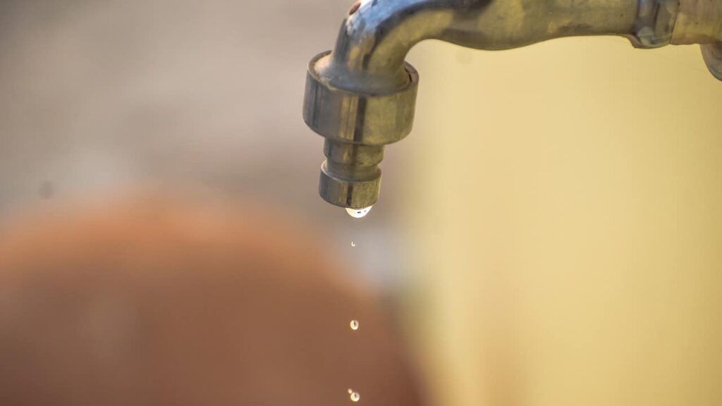 水漏れ蛇口