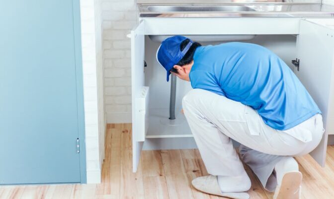 排水管を自分で清掃する方法7選！洗浄する頻度や料金相場も解説