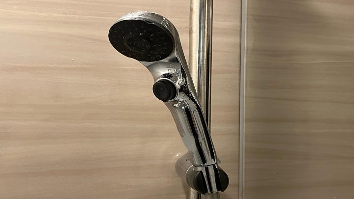 シャワーが出ない原因7つと直し方！お湯または水だけ出る理由や凍結対策