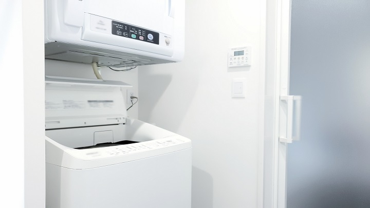 洗濯機の凍結防止対策4つ！ドラム式の水抜き方法・屋外の対処法も紹介