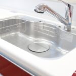 キッチンの水栓（蛇口）からの水漏れ！原因を知って修理・対処しよう