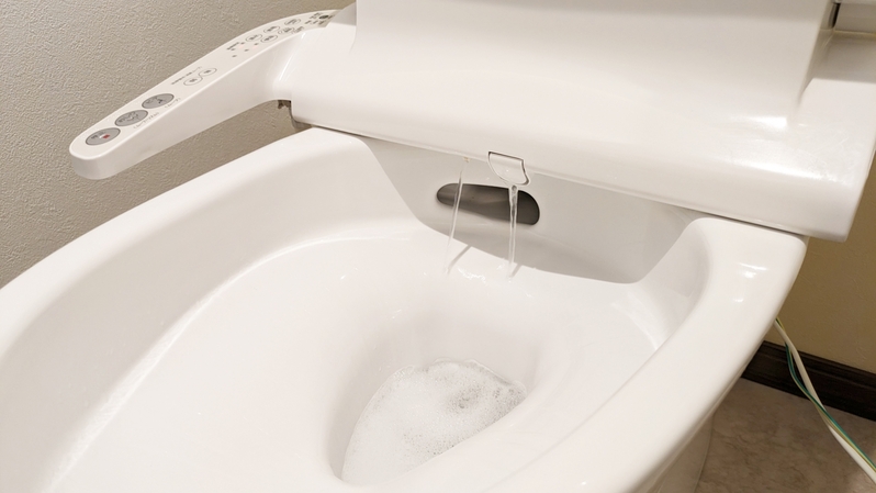トイレが臭い9つの原因・対処法！掃除で悪臭を消す方法・予防対策も解説