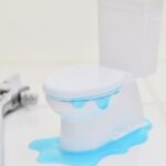 トイレの水が止まらないときの応急処置 | 原因・自分でできる対処法も解説